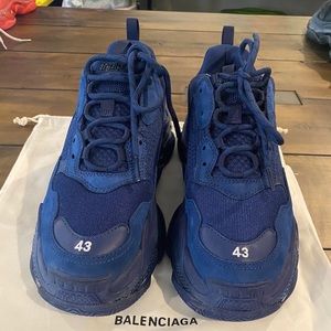 Balenciaga Triple S 43 men’s sz 43 (used) .
